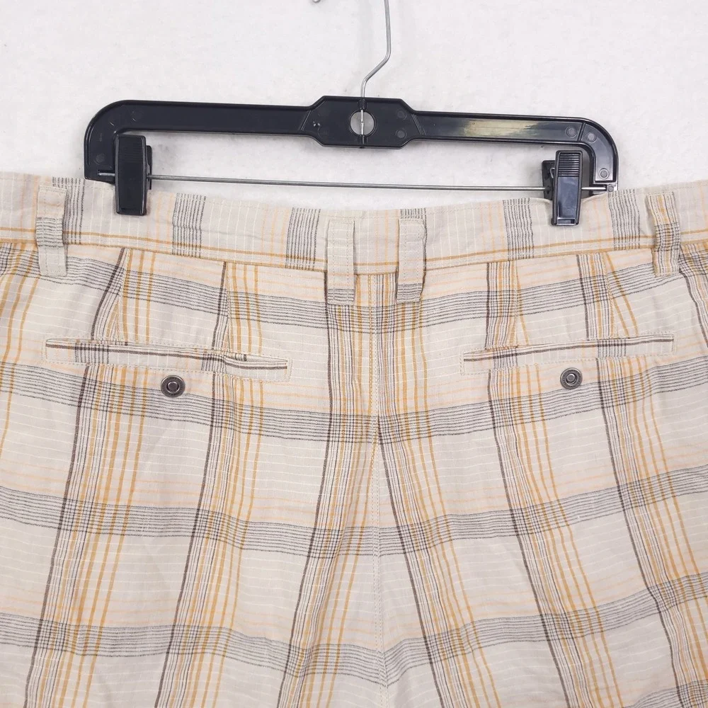Tommy Bahama Linen Silk Shorts Size 38 Plaid Beach Resortwear Vocation Travel